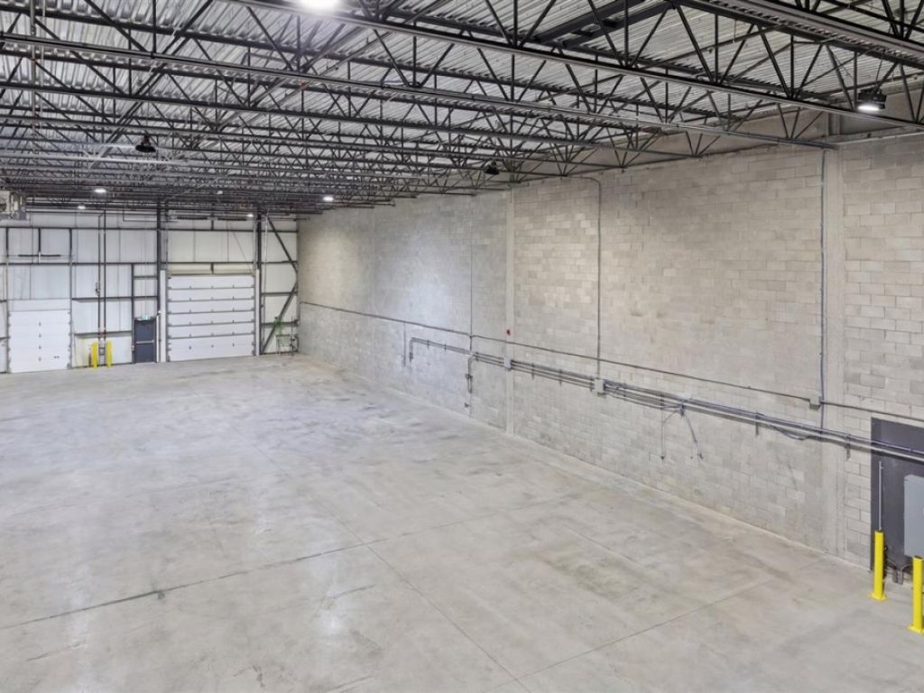 Industrial premises for rent
