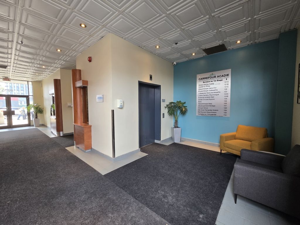 OFFICE TO RENT 485 SQF, ACADIE & SAUV