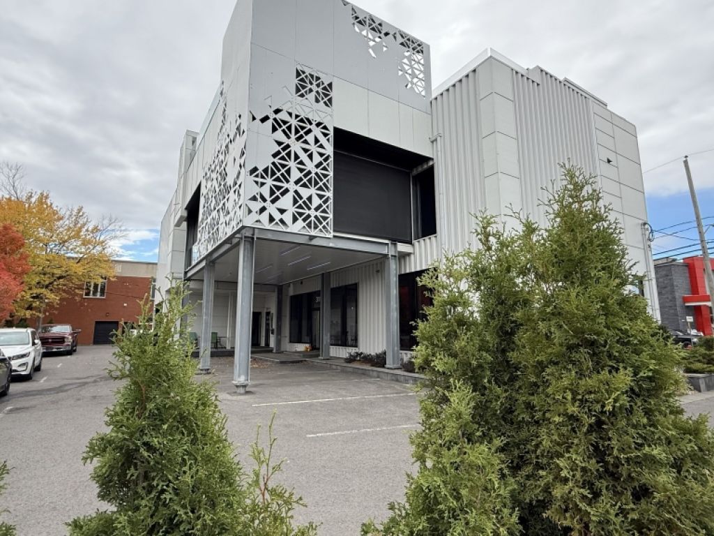 BUREAUX MODERNES - SECTEUR LES RIVIÈRES