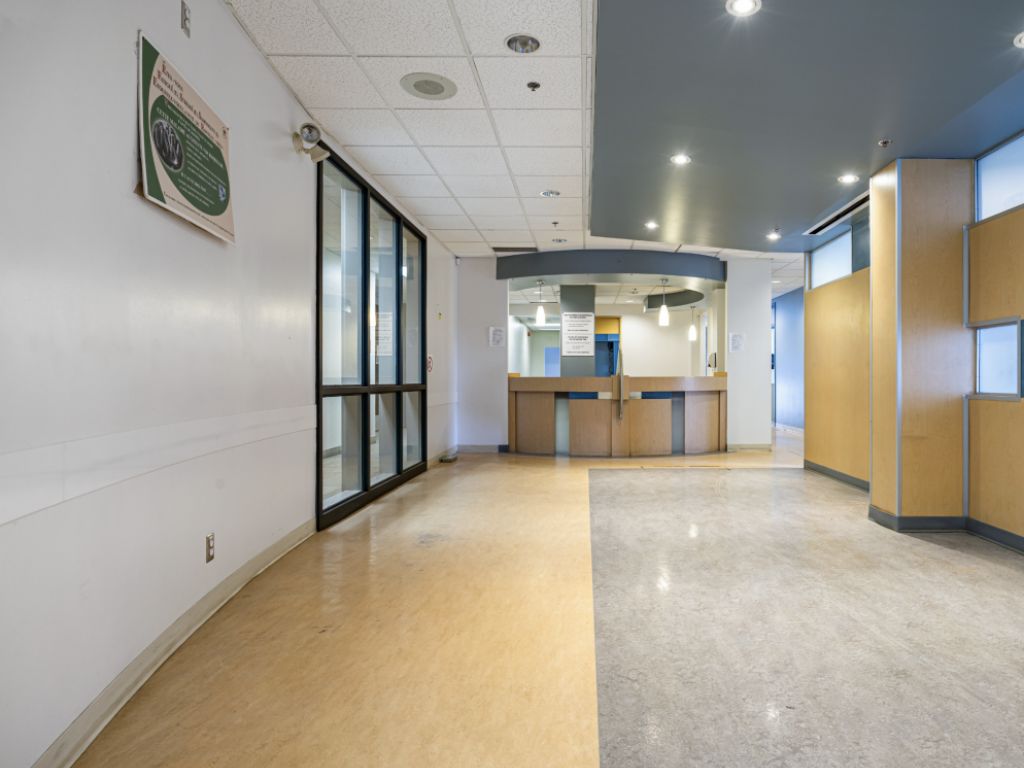 Local POLYVALENT � louer