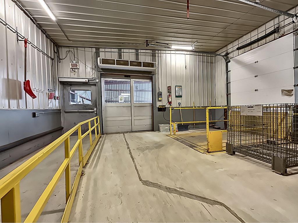 Industrial/Commercial Space for rent - Jonquire - 400+ ft2