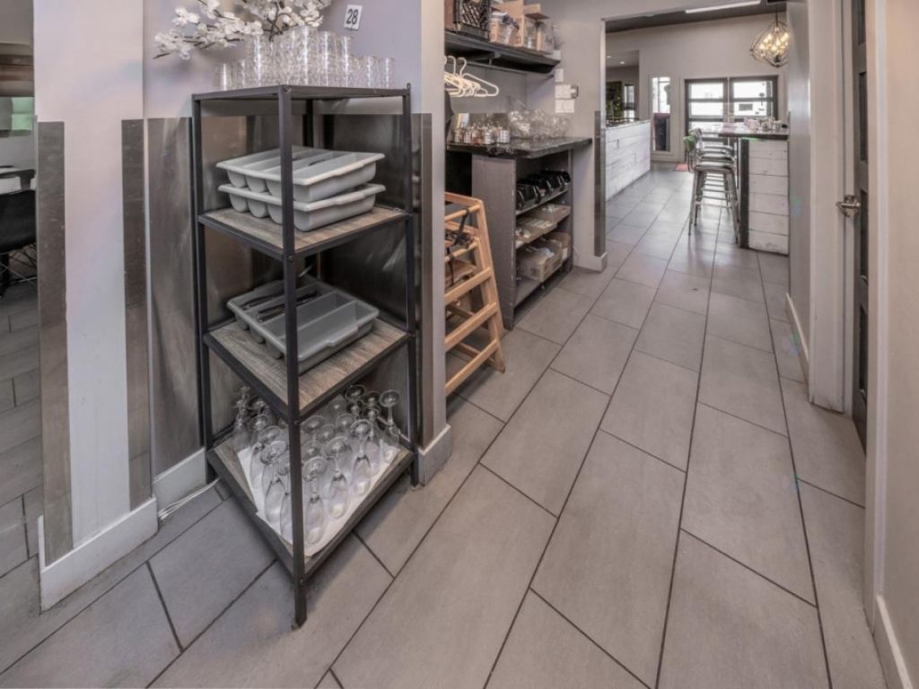 Restaurant dj. dner, souper Apportez votre vin