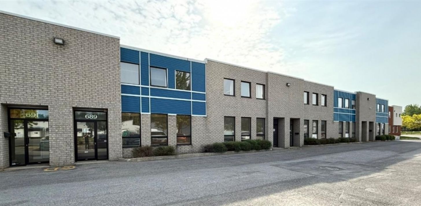 Propri&eacute;t&eacute; &agrave; revenus &agrave; vendre - &Agrave; vendre
