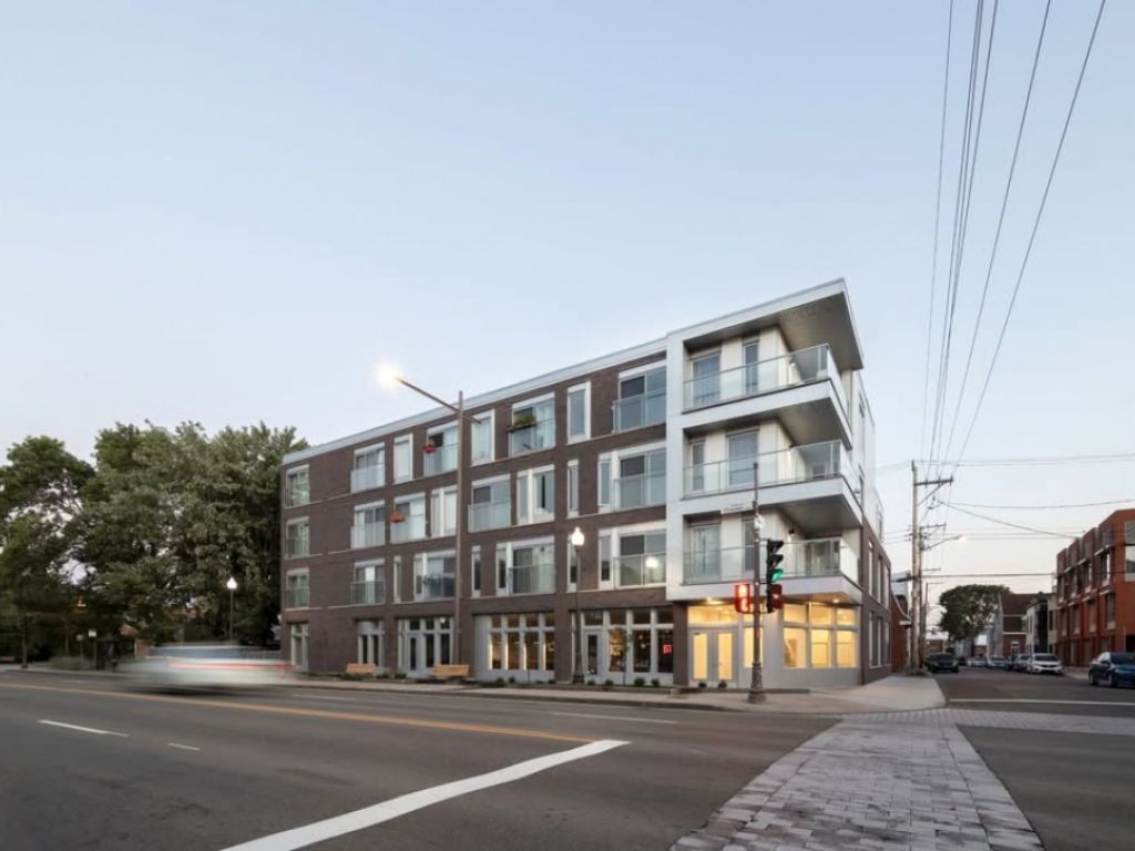 Commercial office - 440 bd Charest Ouest