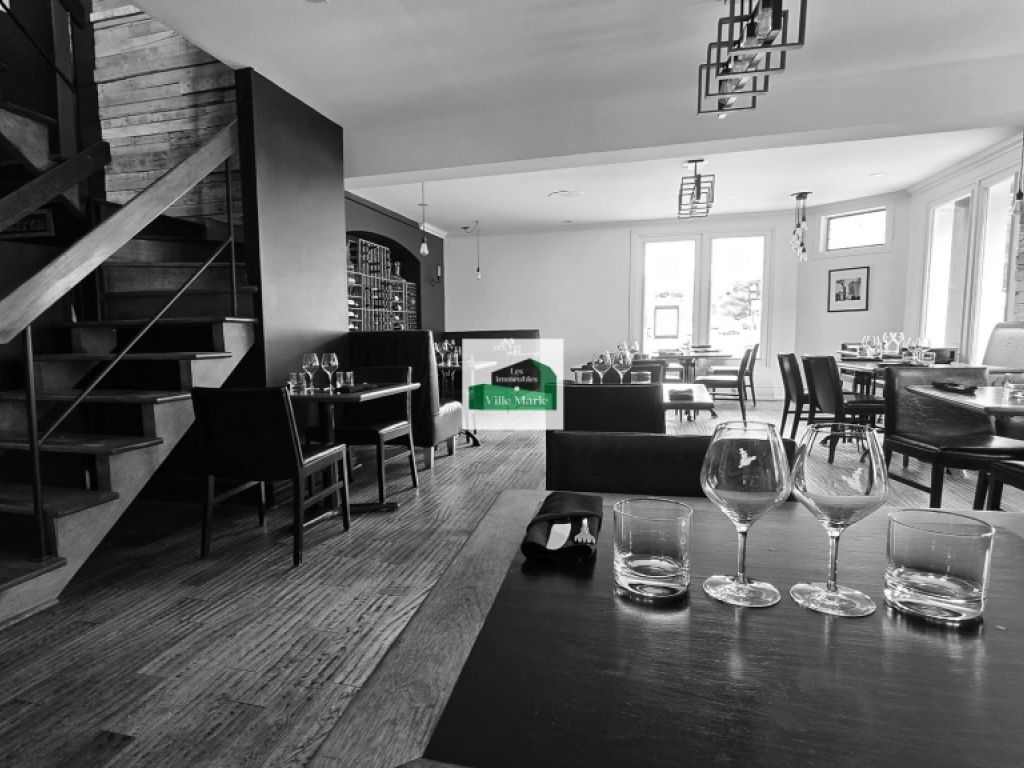 Prime Corner Commercial Space for Lease  3200 sq.ft. + Private Terrace  Perfect for Restaurant or Food Concept  Existing Hood Installed