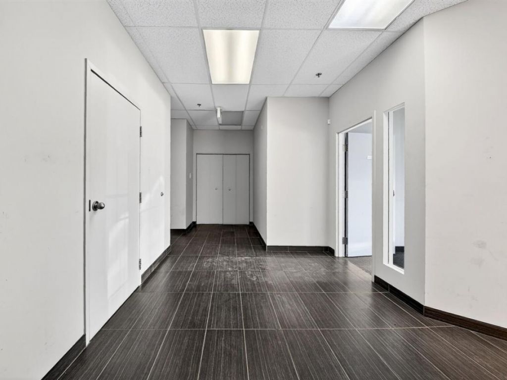 Espace bureau � louer � 4451-4479 Aut. Jean-No�l-Lavoie (A-440), local 250, Laval (Chomedey)