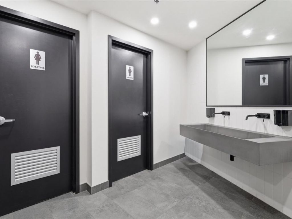 Condo commercial � vendre