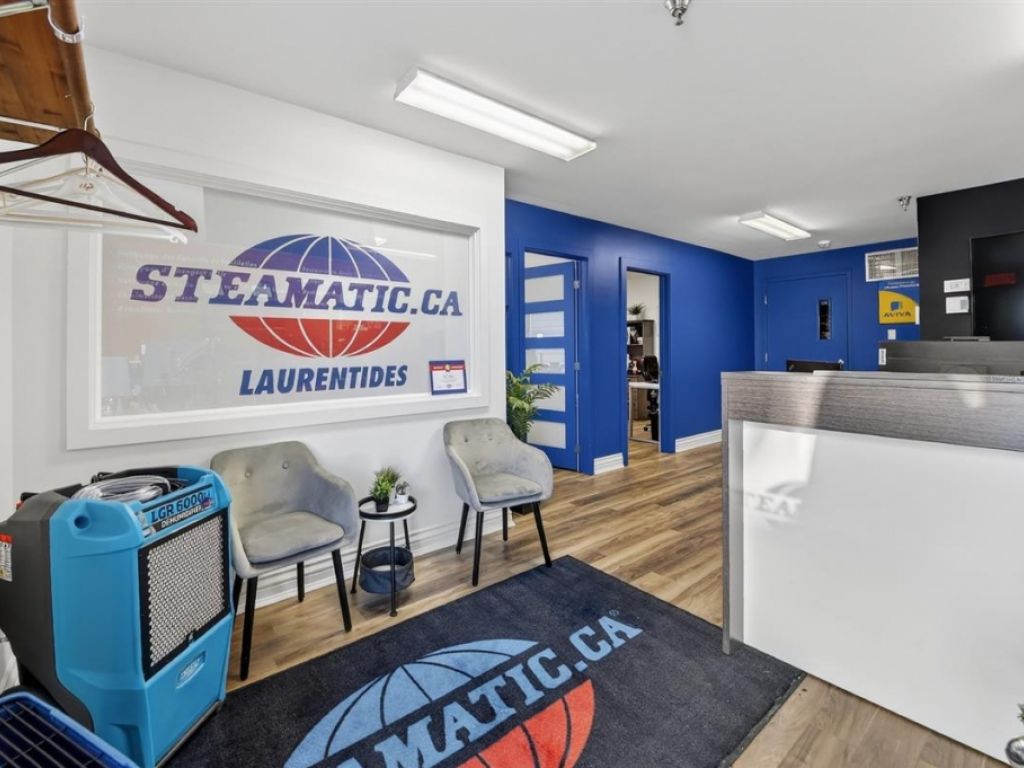 Espace industriel � louer - 11685 Mt�e Ste-Marianne