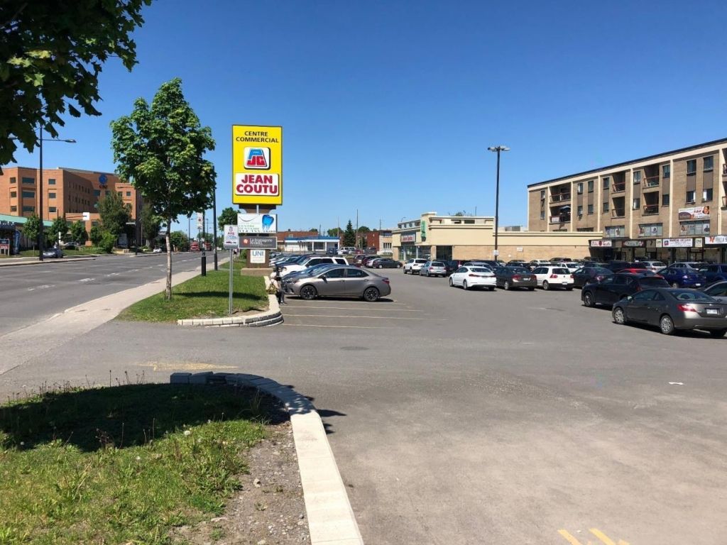 Bureau 931 pc rue Sherbrooke 625$* Montr�al Mercier