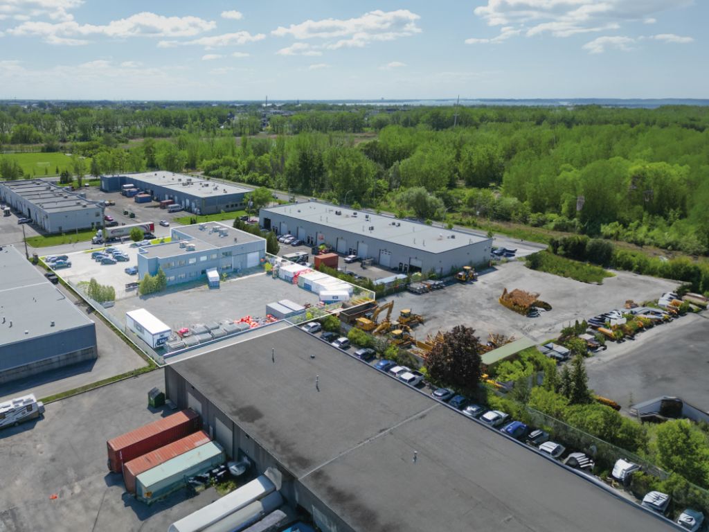 Immeuble industriel / bureaux  vendre