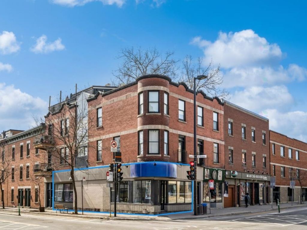 2663 sq. ft. Exceptional Visibility Ville-Marie Mtl