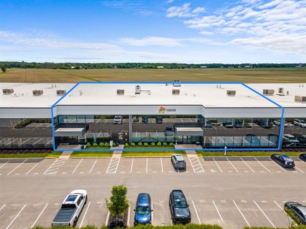 Espace industriel � louer - 1320-1324 Av. de la Gare