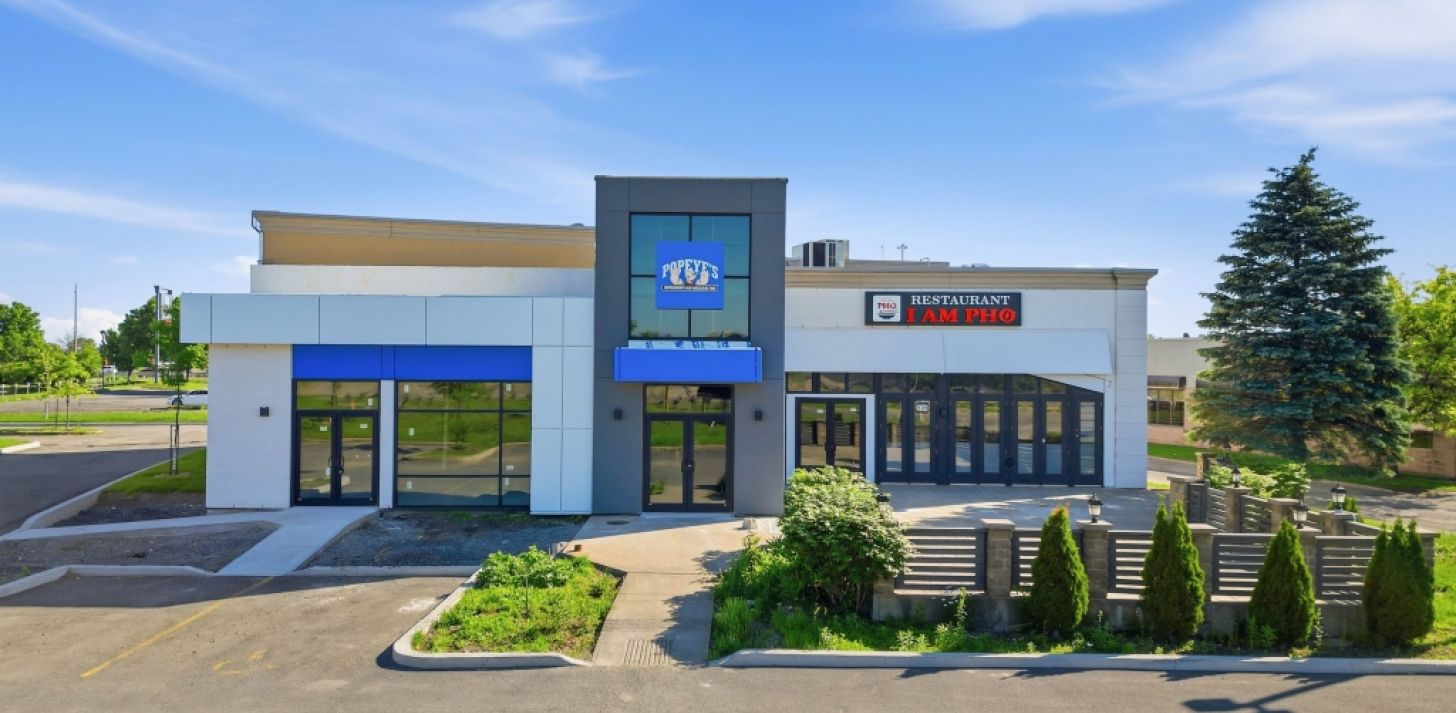 Commercial space 2,031 to 4,110 sqft in Boucherville - For Rent
