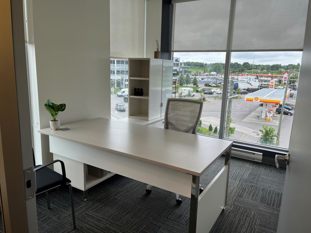 Bureaux meubl�s � louer - � partir de 900$ par mois