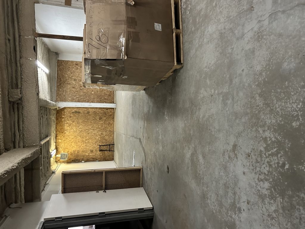Collaborative Workshop and Office Space for Rent, affordable rental opportunity with short-term contracts available.