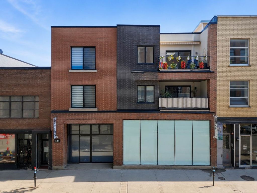4,110 sq. ft. Commercial Space for Sale in Plateau-Mont-Royal