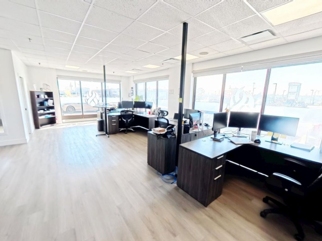 Local commercial � louer � Lebourgneuf � Carrefour Capitale, 4715 avenue des Replats, local 190