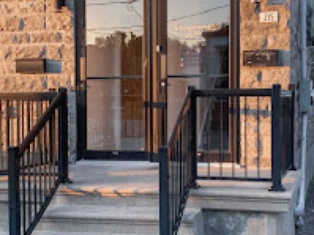 Bail commercial  cder  Opportunit rare  Laval 