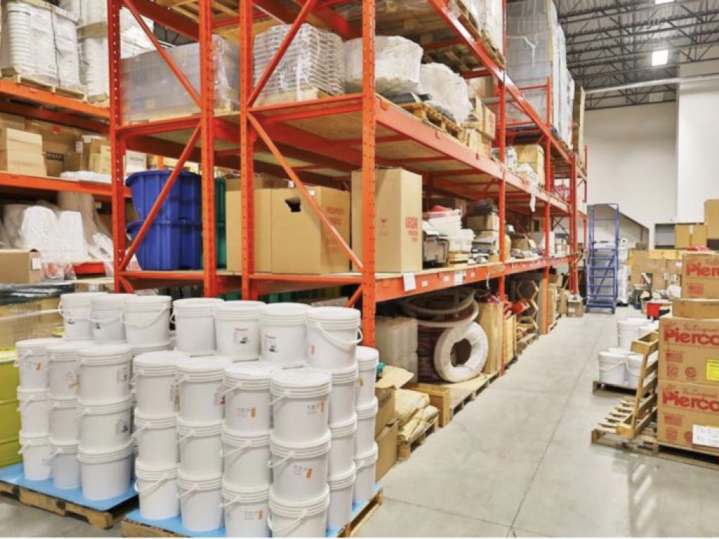 Great space Industrial and/or Commercial - Showroom - Office Space for Rent