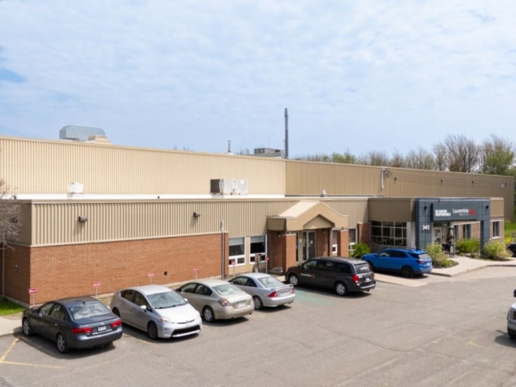 Prime industrial space for rent in Victoriaville