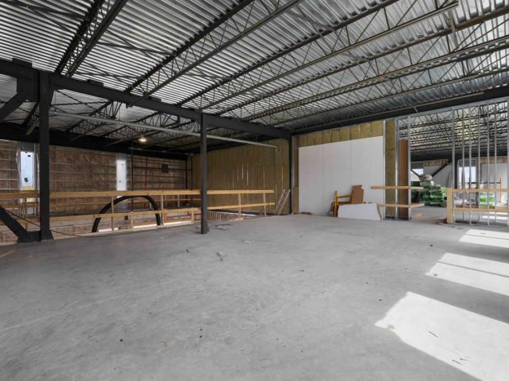 Espace Industriel et Commercial de Premier Choix  Louer