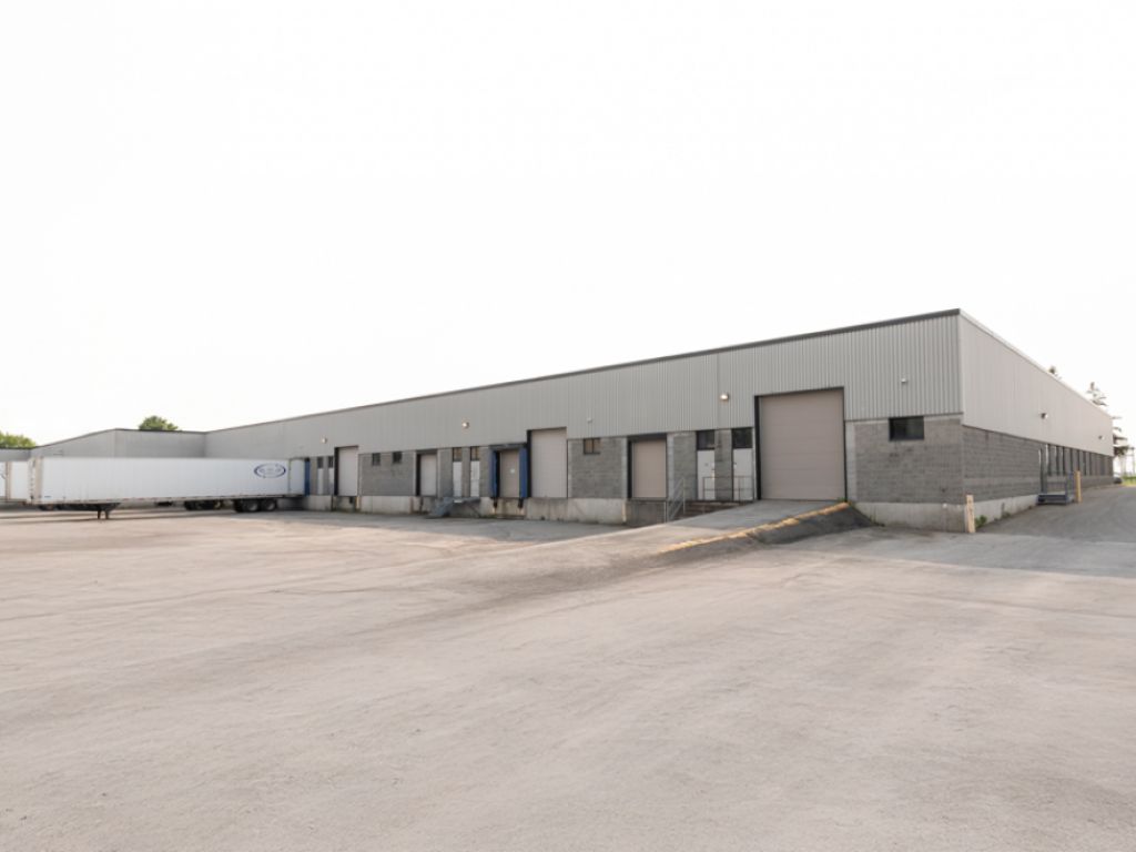  Industrial Space for Rent | Boisbriand | +40 000 FT�