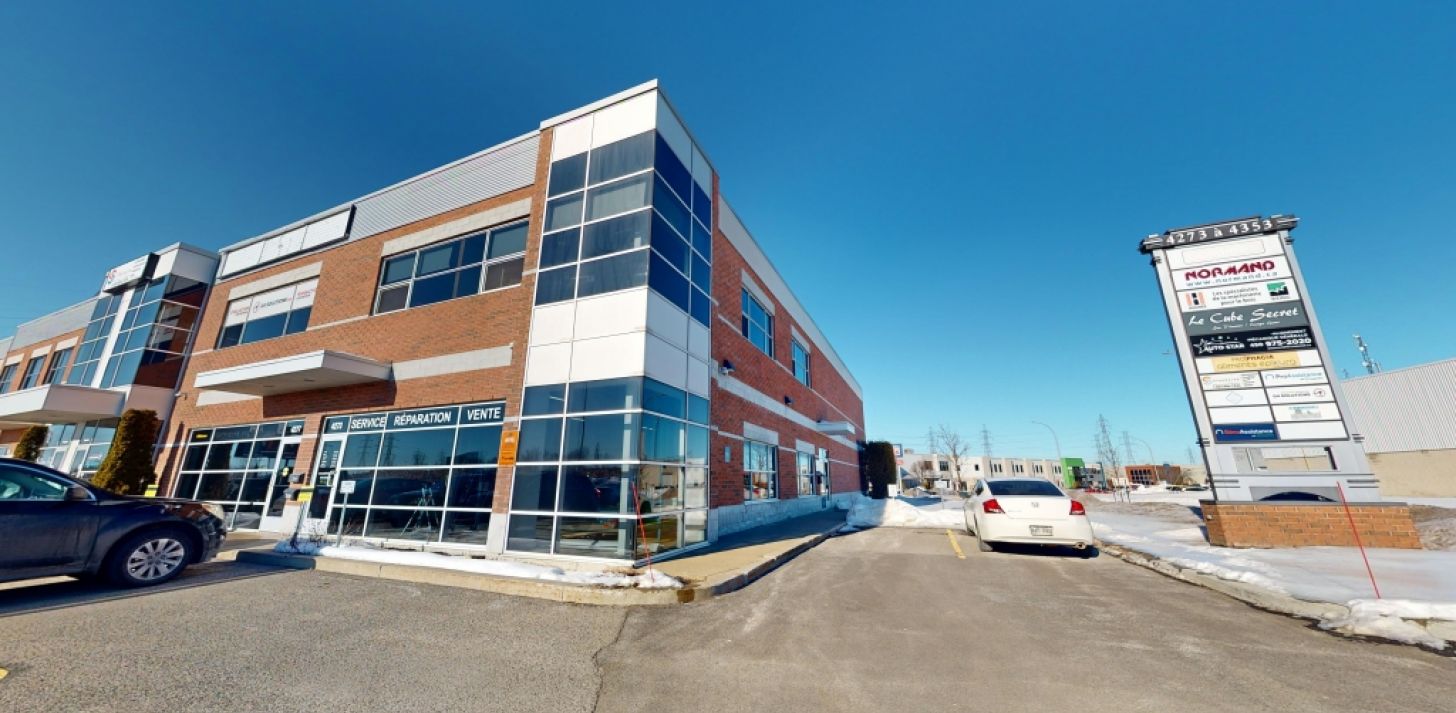 Local Industriel/Commercial &agrave; louer - Laval - 4280 pi2 - &Agrave; louer