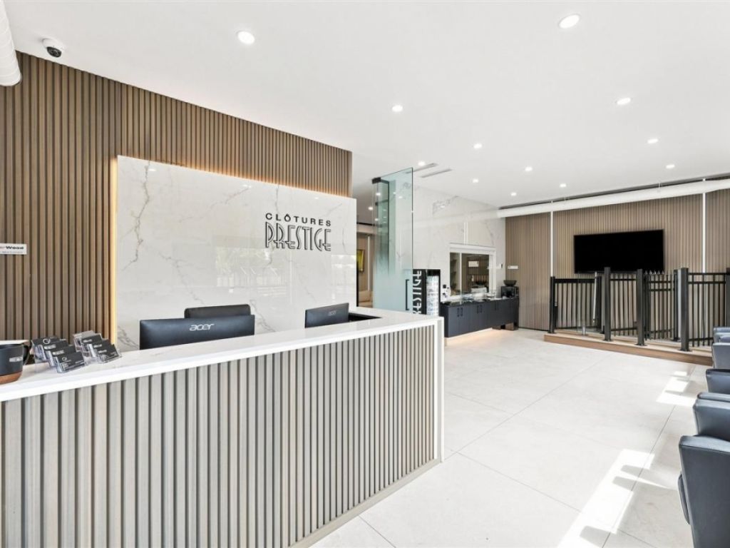 B�tisse commerciale/Bureau � vendre