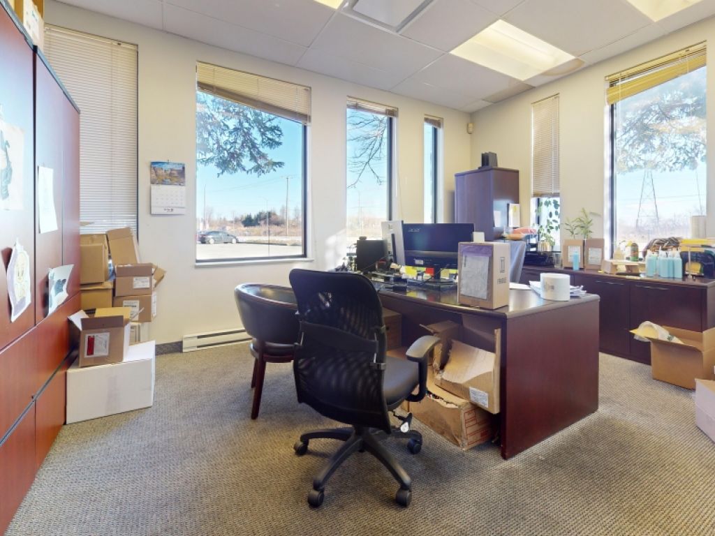  Industrial Space for Rent | Boisbriand | +40 000 FT�