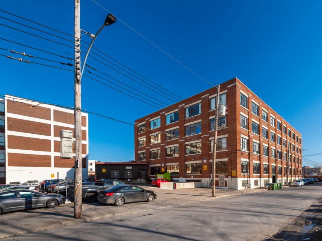 Espaces bureaux et industriels  louer-District Beaumont-6833 De L'pe