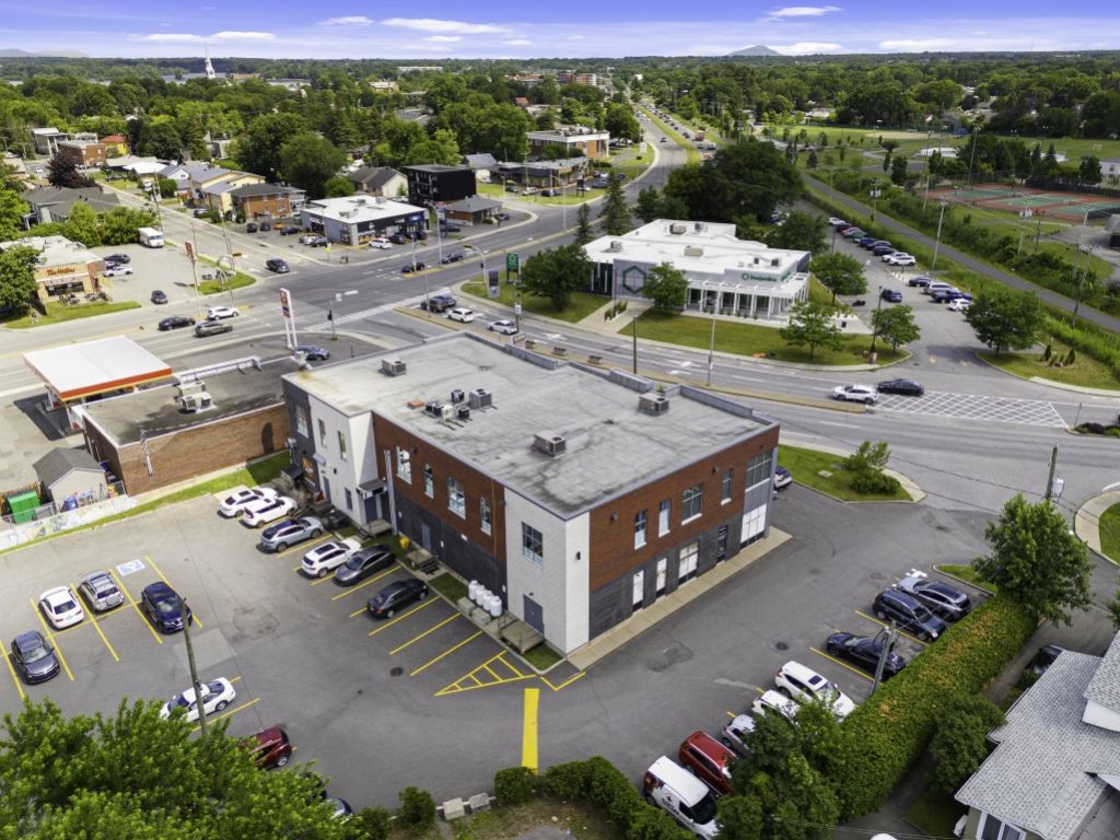 1,218 to 2,500 sq. ft. Office space for rent in modern building Chambly