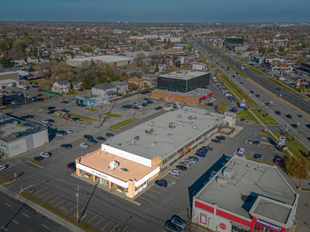 Commercial space and offices for rent Brossard